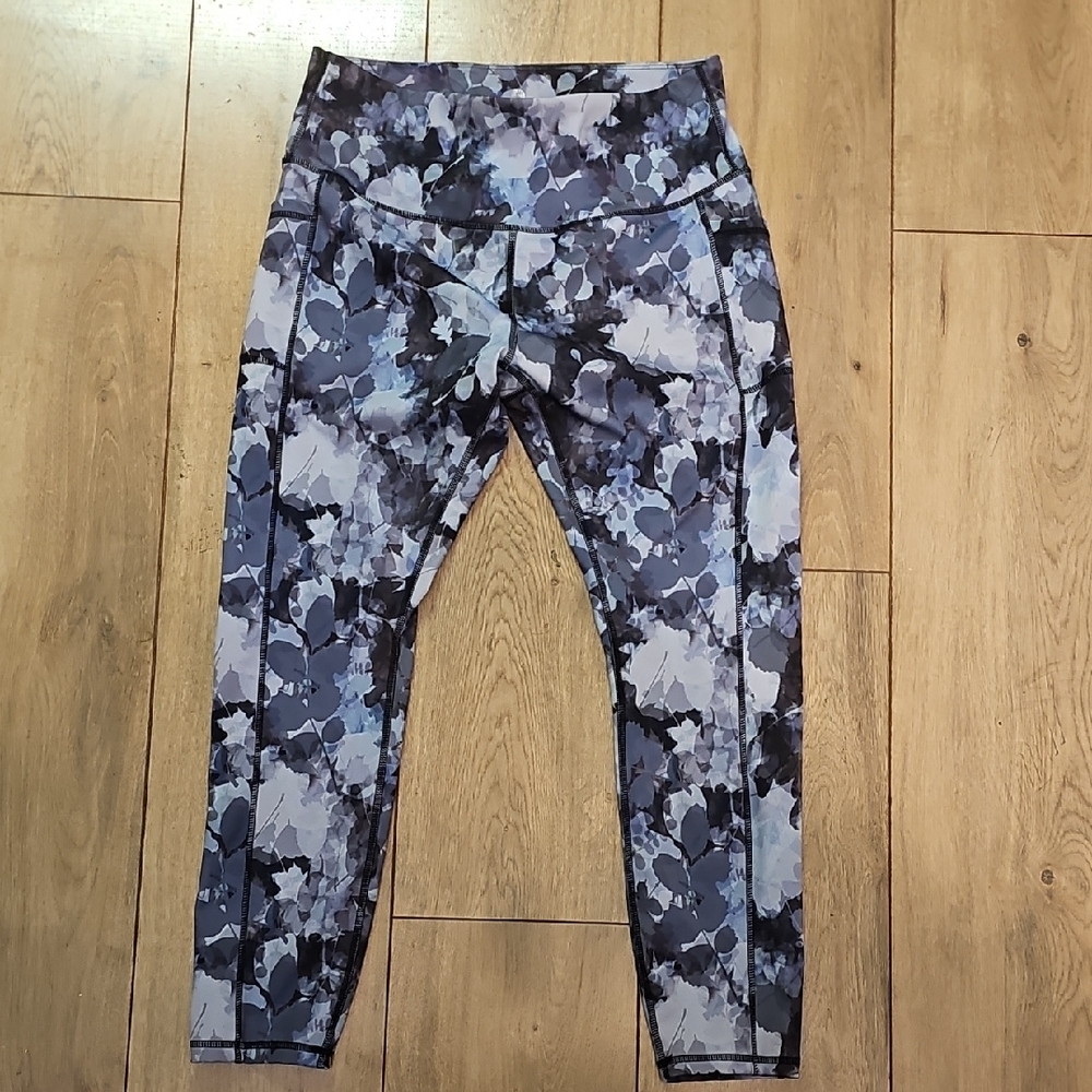 Stylish Blue Patterned Leggings